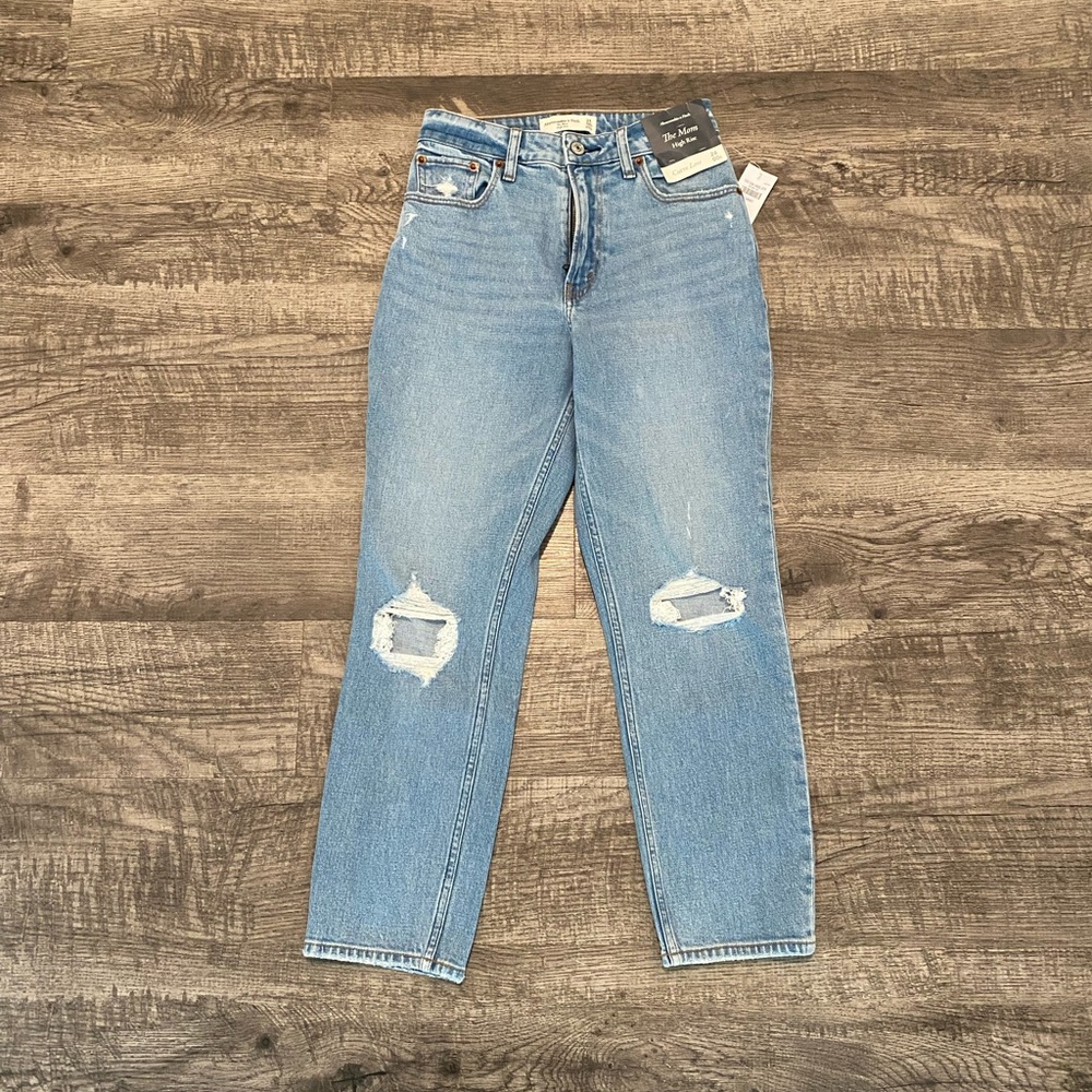 Abercrombie the mom high rise 00short BNWT